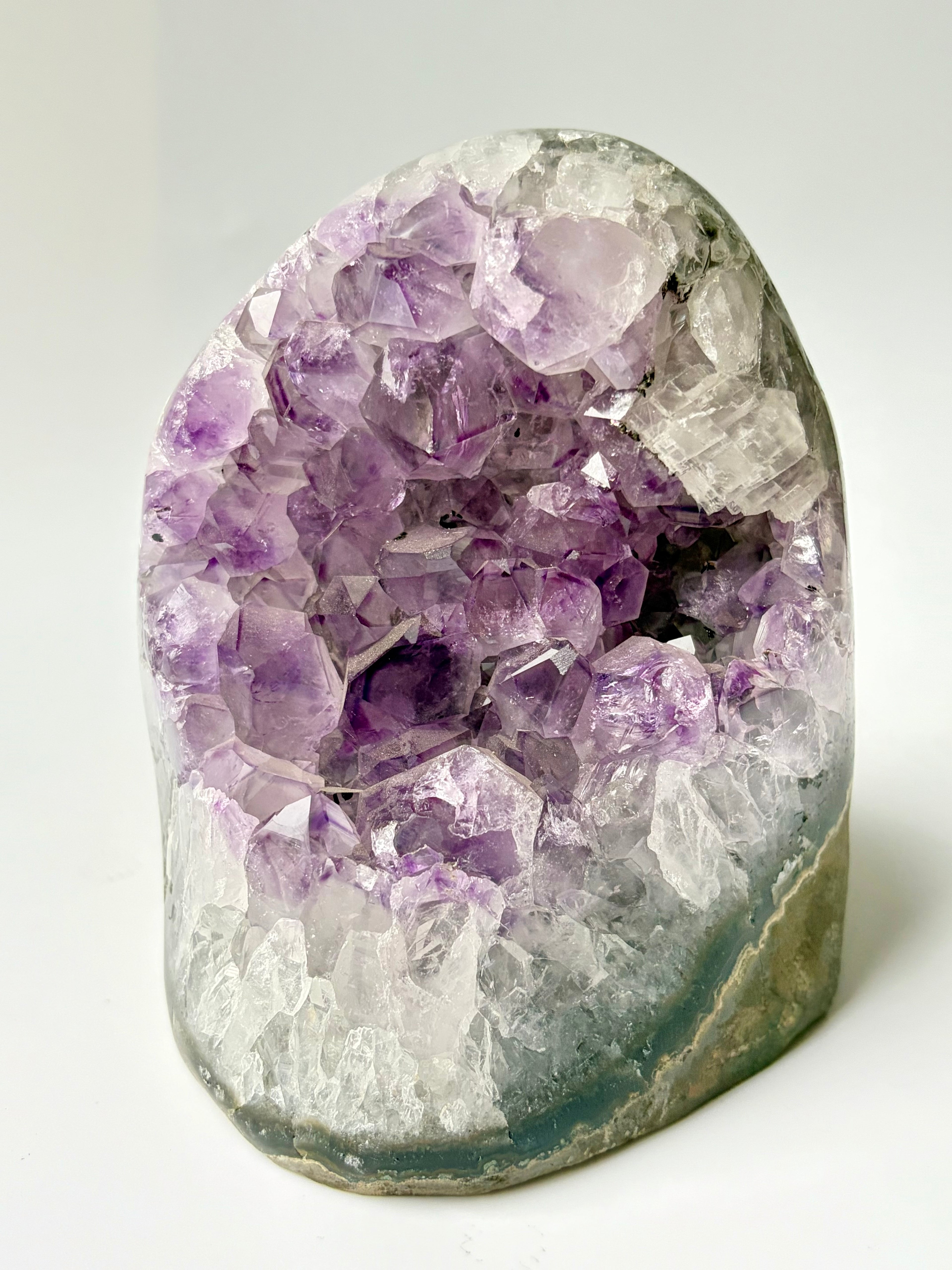 Large Uruguayan Amethyst Crystal - Cut Base (1.16kg)
