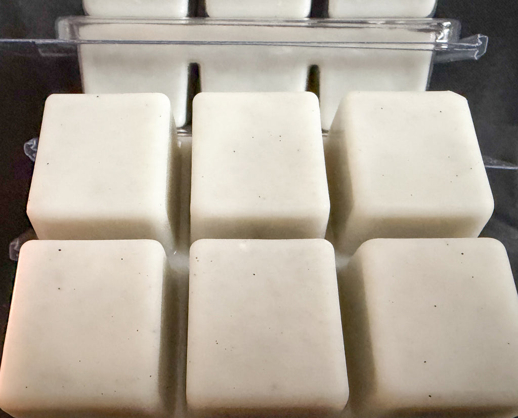 Moonlit Rooms Wax Melts | Handmade Soy Wax Melts UK | Dark Cosy Home Fragrance | The Obsidian Familiar