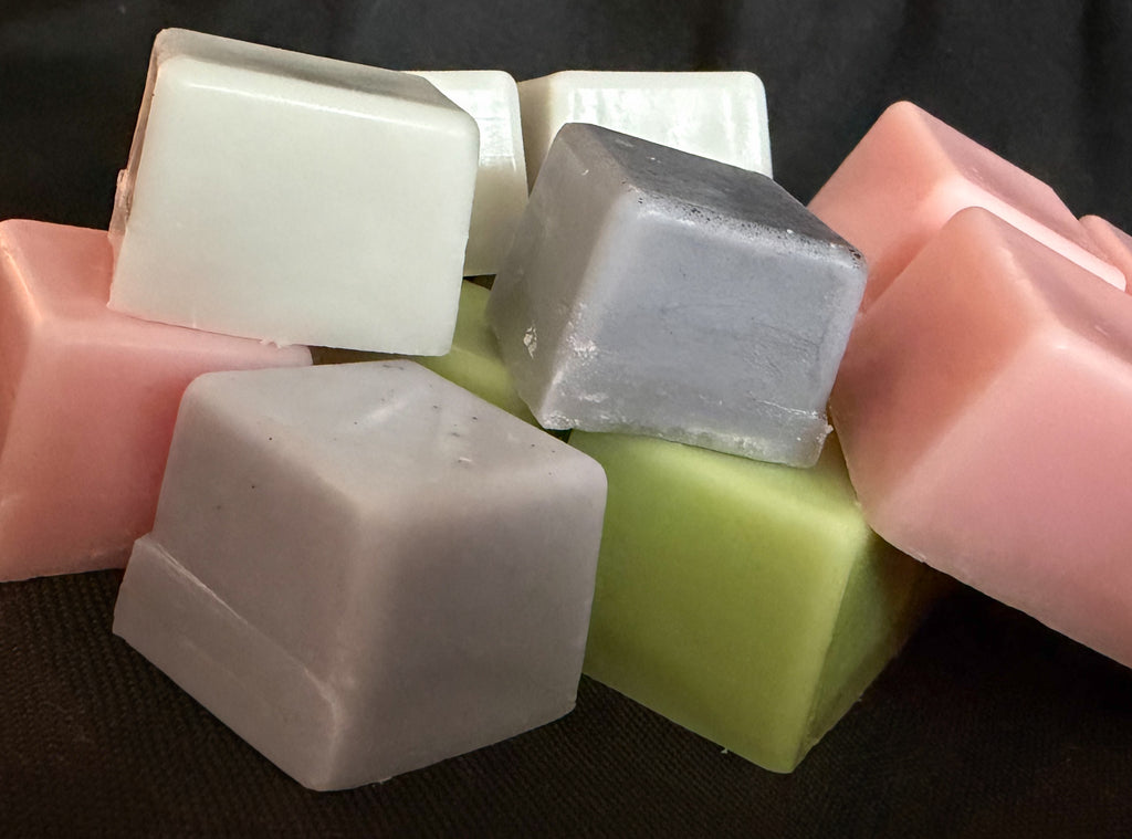 Moonlit Rooms Wax Melts | Handmade Soy Wax Melts UK | Dark Cosy Home Fragrance | The Obsidian Familiar